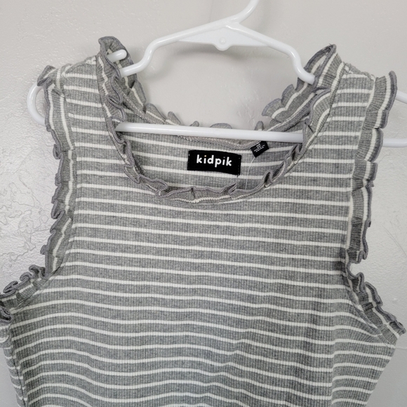Kidpik NWT Grey & White Striped Tank Top Racerback Ruffle Trim Girls Medium 10 - Picture 2 of 5